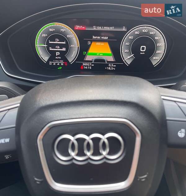 Внедорожник / Кроссовер Audi Q5 2021 в Киеве