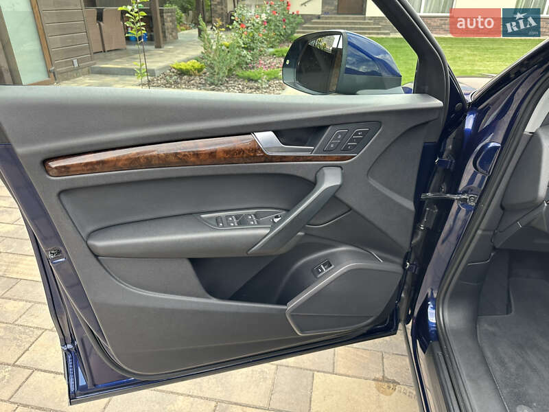 Внедорожник / Кроссовер Audi Q5 2017 в Киеве