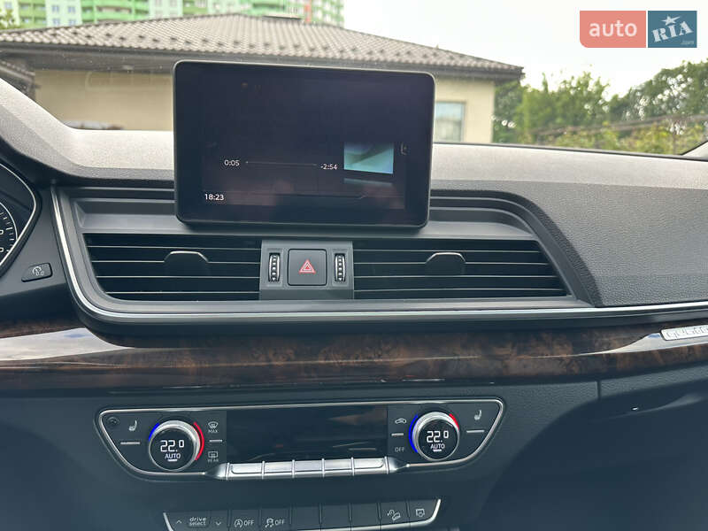 Внедорожник / Кроссовер Audi Q5 2017 в Киеве