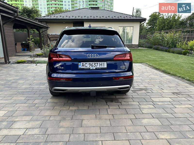 Внедорожник / Кроссовер Audi Q5 2017 в Киеве