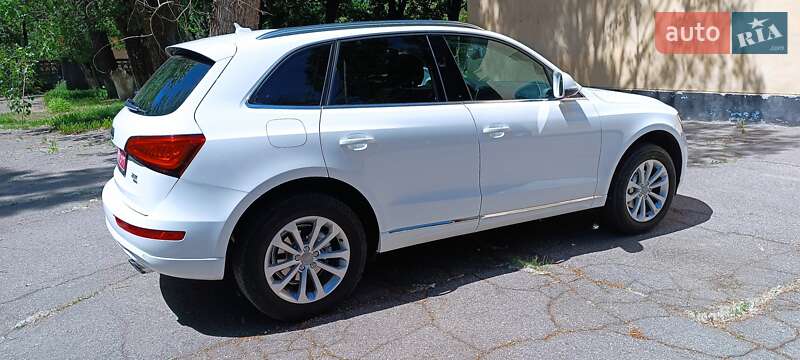 Внедорожник / Кроссовер Audi Q5 2013 в Желтых Водах