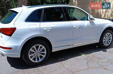 Позашляховик / Кросовер Audi Q5 2013 в 