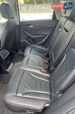 Внедорожник / Кроссовер Audi Q5 2015 в 