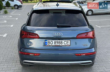 Внедорожник / Кроссовер Audi Q5 2017 в 
