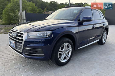 Внедорожник / Кроссовер Audi Q5 2018 в 