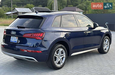 Внедорожник / Кроссовер Audi Q5 2018 в 