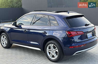Внедорожник / Кроссовер Audi Q5 2018 в 