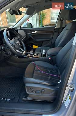 Внедорожник / Кроссовер Audi Q5 2022 в 