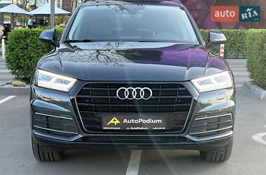 Внедорожник / Кроссовер Audi Q5 2018 в 