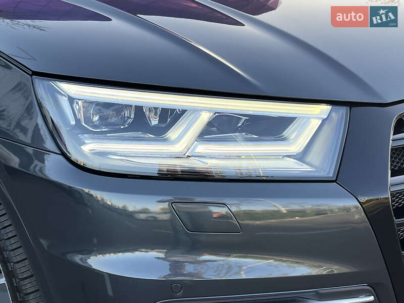 Внедорожник / Кроссовер Audi Q5 2018 в Киеве