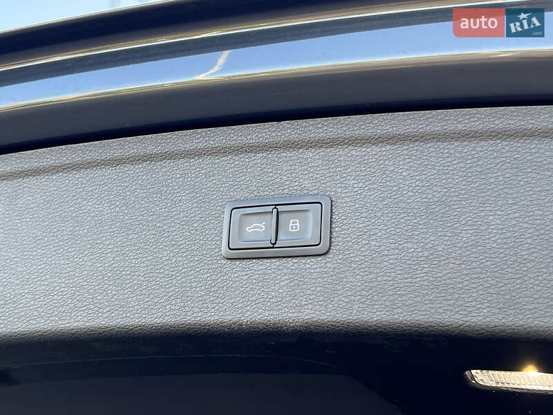 Внедорожник / Кроссовер Audi Q5 2018 в Киеве
