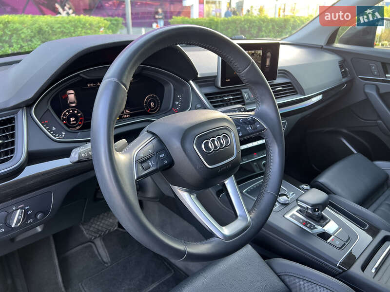 Внедорожник / Кроссовер Audi Q5 2018 в Киеве
