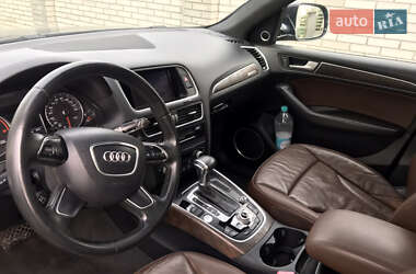 Внедорожник / Кроссовер Audi Q5 2015 в 