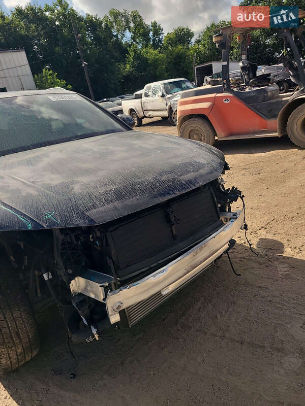 Внедорожник / Кроссовер Audi Q5 2023 в Киеве