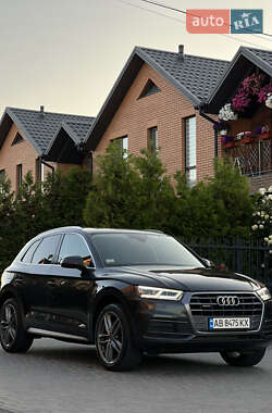 Внедорожник / Кроссовер Audi Q5 2018 в 