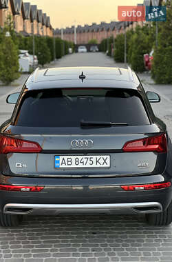Внедорожник / Кроссовер Audi Q5 2018 в 