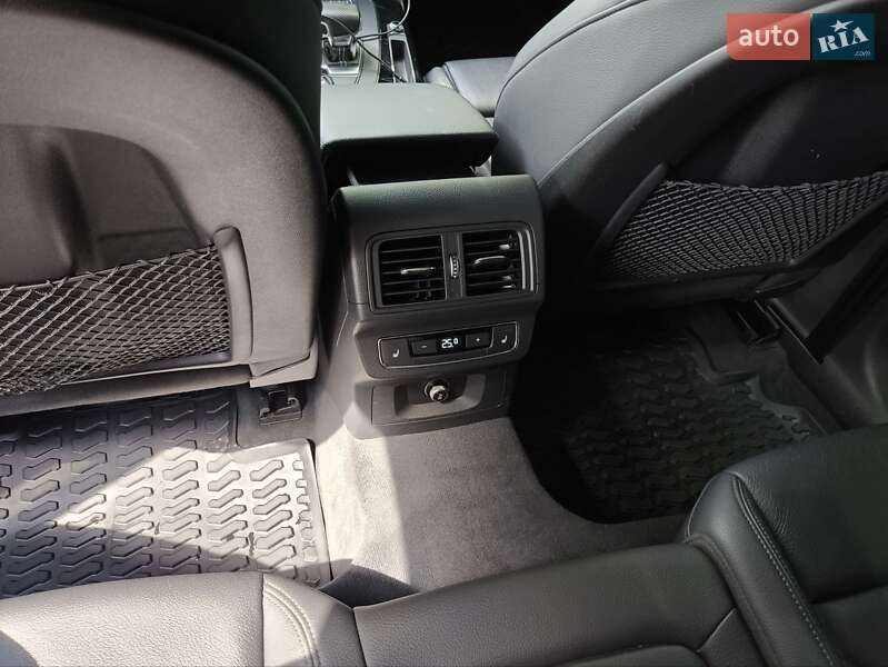 Внедорожник / Кроссовер Audi Q5 2019 в Киеве