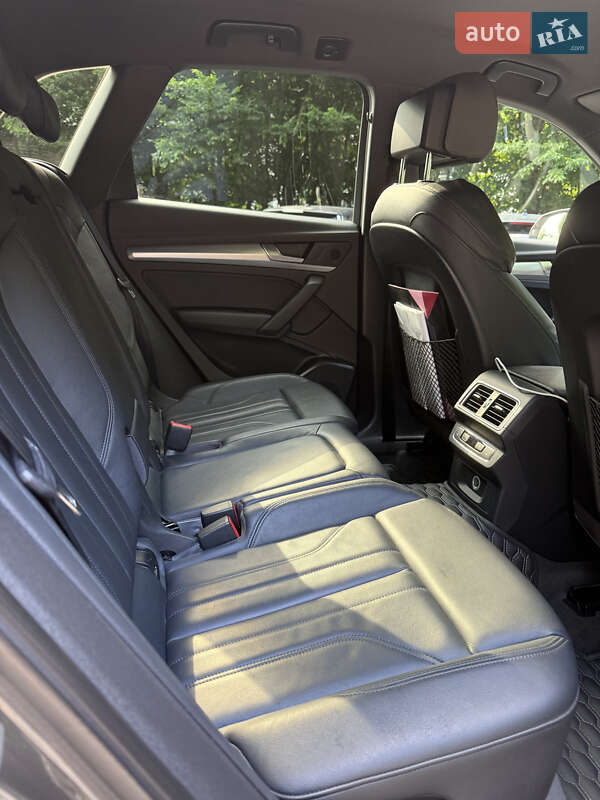 Внедорожник / Кроссовер Audi Q5 2017 в Львове фото 12 Внедорожник / Кроссовер Audi Q5 2017 в Львове