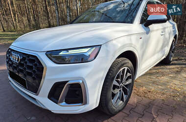 Внедорожник / Кроссовер Audi Q5 2022 в 