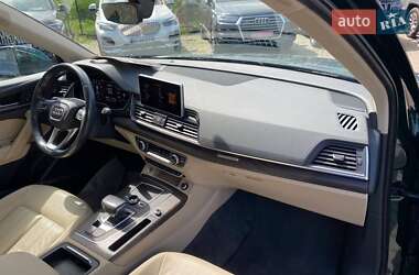 Внедорожник / Кроссовер Audi Q5 2018 в 