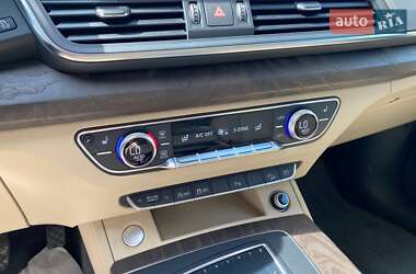 Внедорожник / Кроссовер Audi Q5 2018 в 