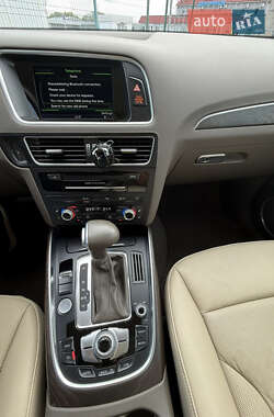 Внедорожник / Кроссовер Audi Q5 2015 в 