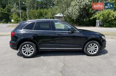 Внедорожник / Кроссовер Audi Q5 2012 в 
