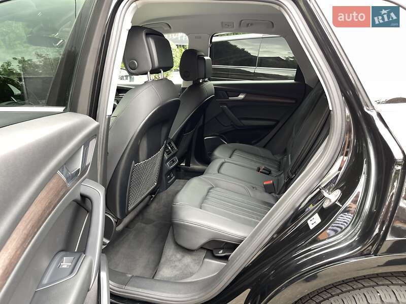 Внедорожник / Кроссовер Audi Q5 2023 в Киеве