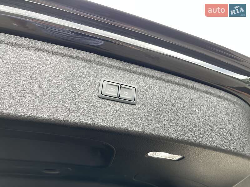 Внедорожник / Кроссовер Audi Q5 2023 в Киеве