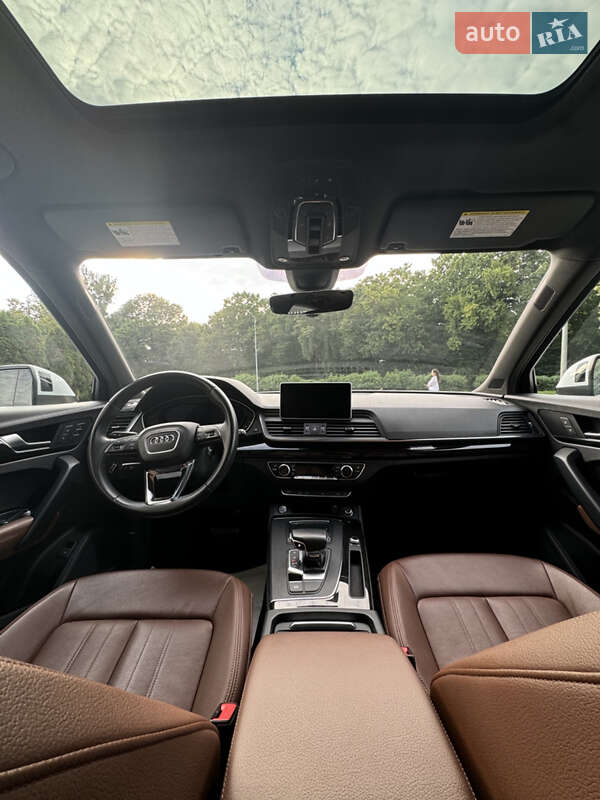 Позашляховик / Кросовер Audi Q5 2019 в Львові
