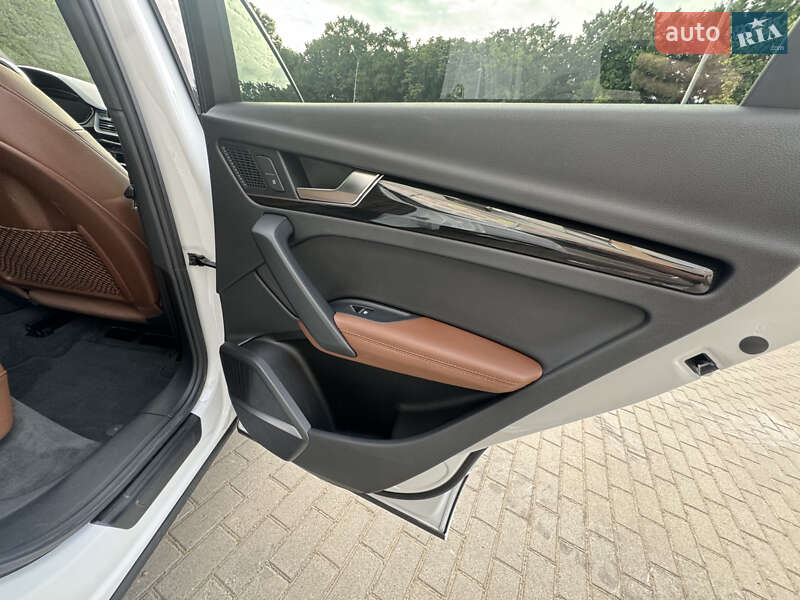 Позашляховик / Кросовер Audi Q5 2019 в Львові