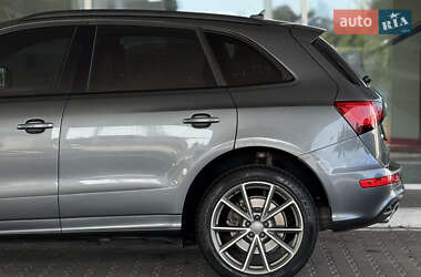 Внедорожник / Кроссовер Audi Q5 2015 в 