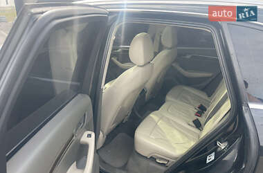Внедорожник / Кроссовер Audi Q5 2011 в 