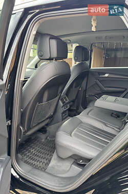 Внедорожник / Кроссовер Audi Q5 2022 в 