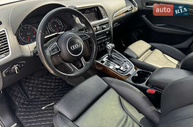 Внедорожник / Кроссовер Audi Q5 2015 в 