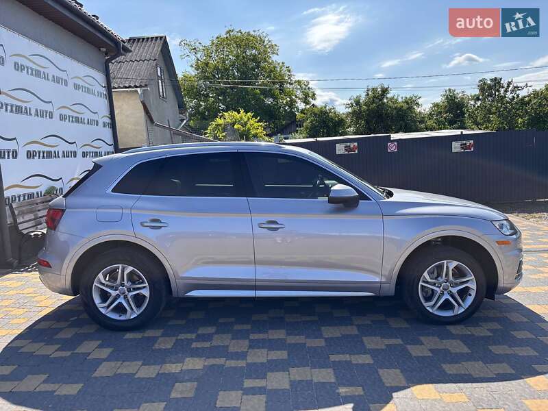 Позашляховик / Кросовер Audi Q5 2018 в Львові