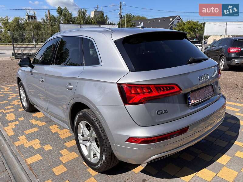 Позашляховик / Кросовер Audi Q5 2018 в Львові