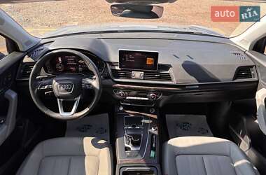 Внедорожник / Кроссовер Audi Q5 2018 в 