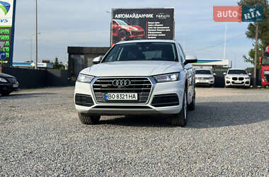 Внедорожник / Кроссовер Audi Q5 2018 в 