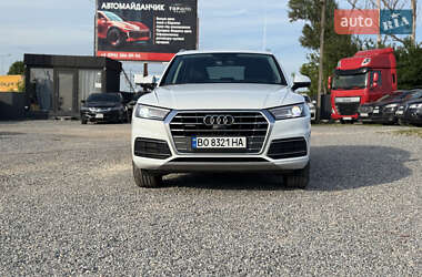 Внедорожник / Кроссовер Audi Q5 2018 в 