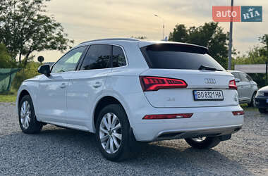 Внедорожник / Кроссовер Audi Q5 2018 в 