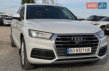 Внедорожник / Кроссовер Audi Q5 2018 в 