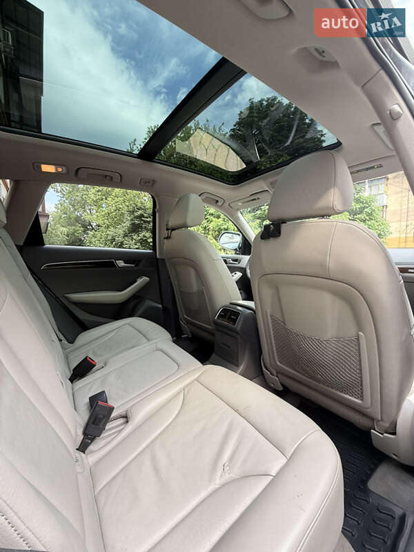 Внедорожник / Кроссовер Audi Q5 2011 в Ивано-Франковске