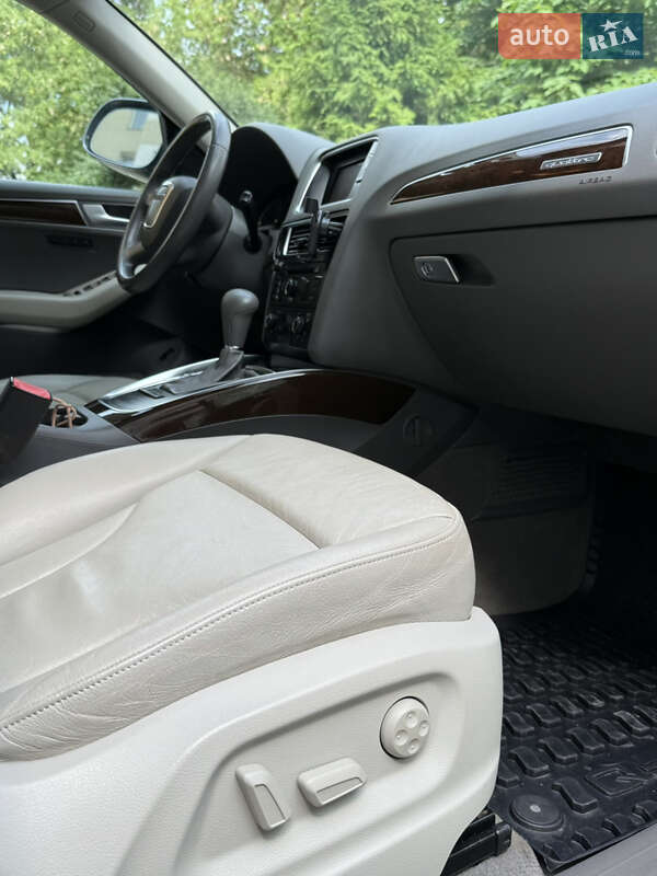 Внедорожник / Кроссовер Audi Q5 2011 в Ивано-Франковске