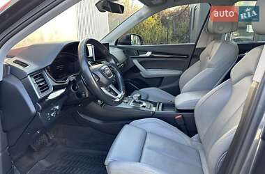 Внедорожник / Кроссовер Audi Q5 2018 в 