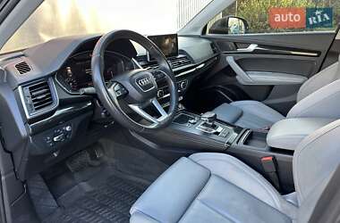 Внедорожник / Кроссовер Audi Q5 2018 в 