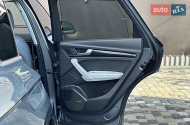 Внедорожник / Кроссовер Audi Q5 2018 в 