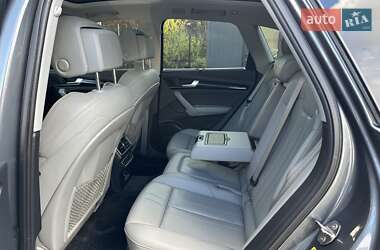 Внедорожник / Кроссовер Audi Q5 2018 в 