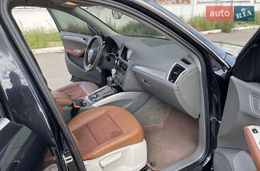 Внедорожник / Кроссовер Audi Q5 2011 в 