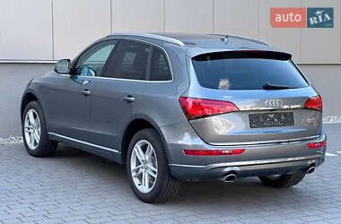 Внедорожник / Кроссовер Audi Q5 2016 в 